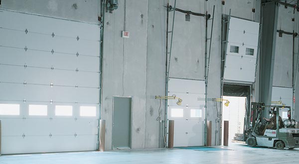 Standard commercial sectional overhead door